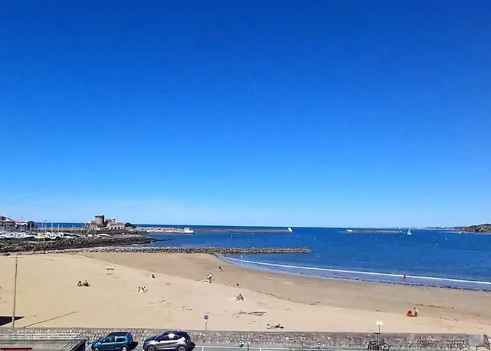 Avec Piscine, 600m Appartement