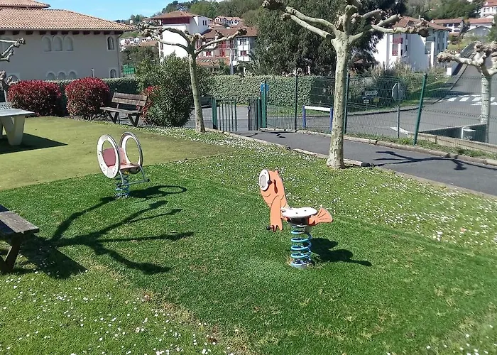 Avec Piscine, 600m Appartement *