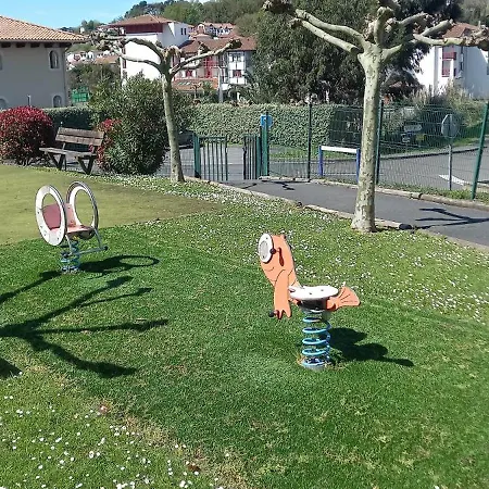 Avec Piscine, 600m Appartement *