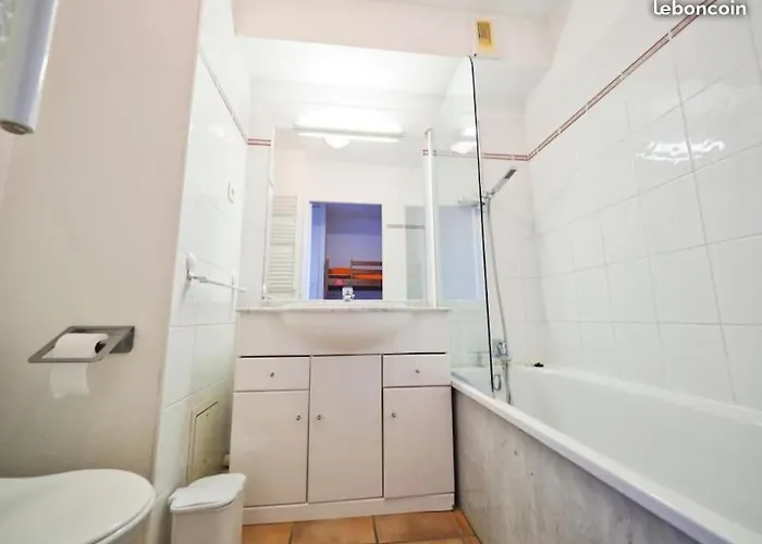 Avec Piscine, 600m Appartement *